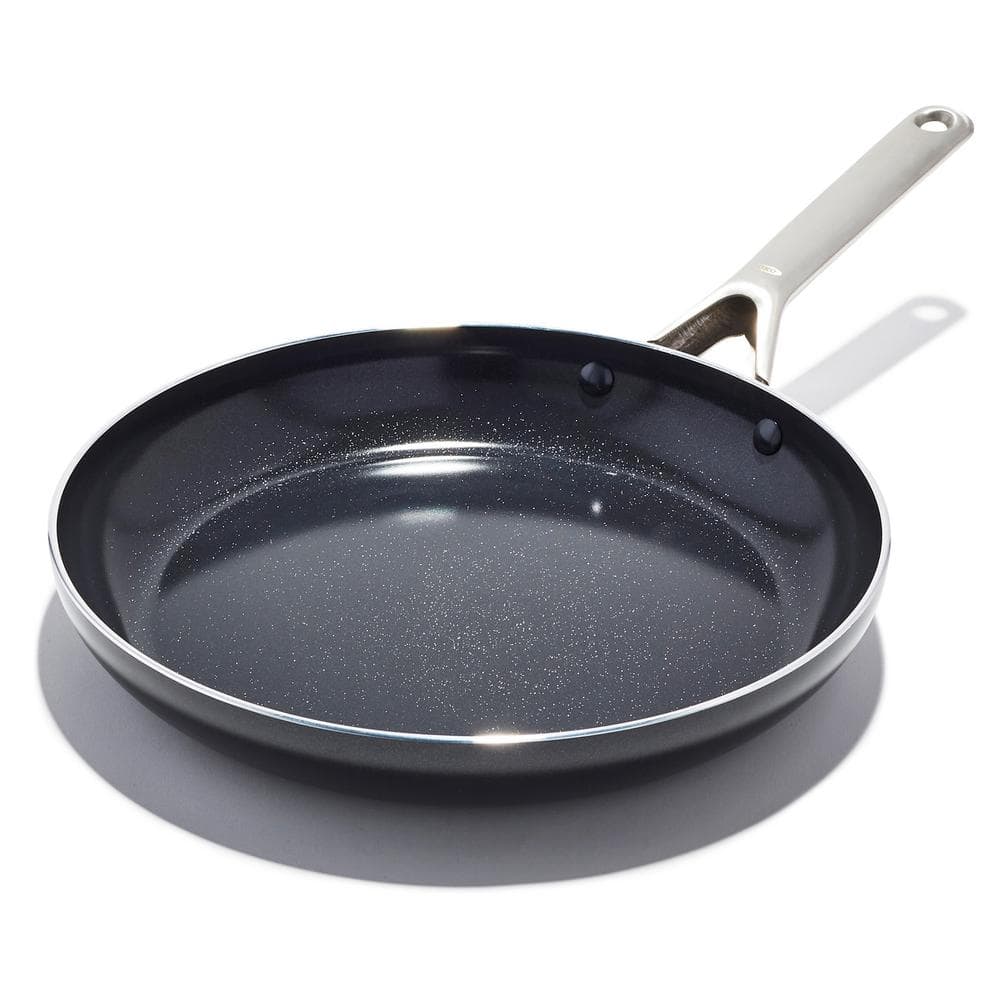 OXO Ceramic Professional 12 in. Aluminum Ceramic Nonstick Hard Anodized Frying  Pan Skillet CC004742-001 - The Home Depot