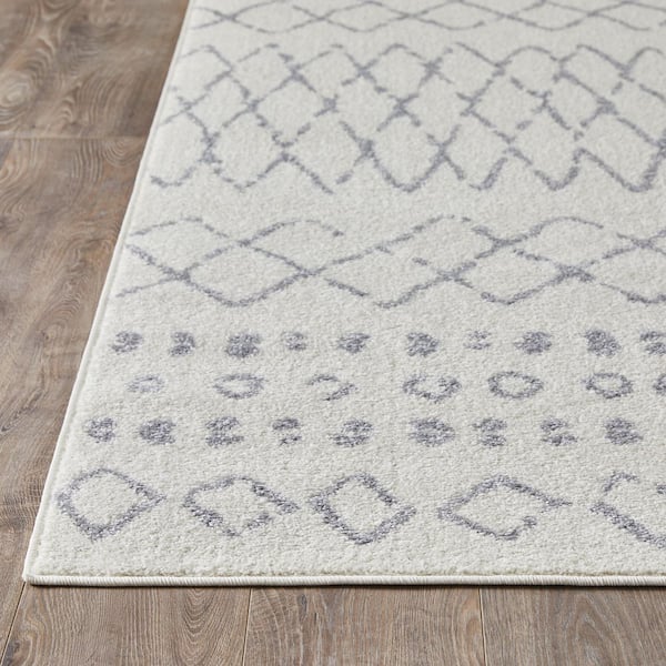 Kissandrah Barzenski Cream 2 ft. x 3 ft. Geometric Polypropylene Area Rug