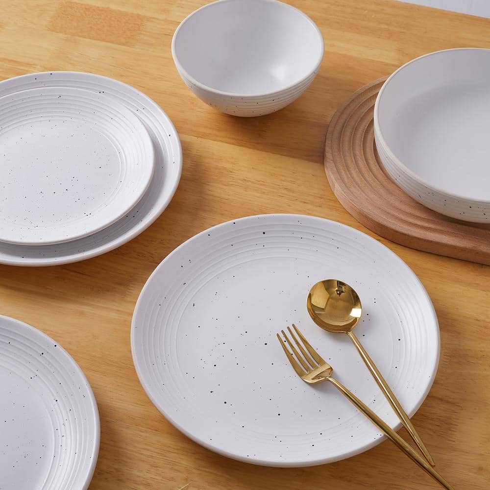 Off-White Ceramic 16-Piece Ribbed Dinnerware Set