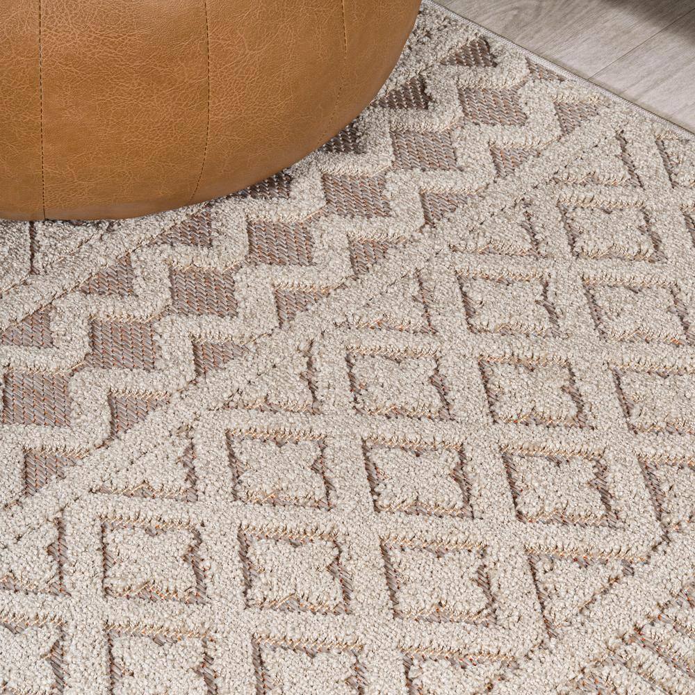 Beige and Gray Geometric Synthetic Indoor/Outdoor Area Rug