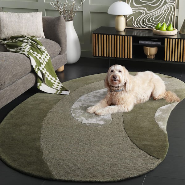 SAFAVIEH Novelty 6 ft. x 9 ft. Specialty Green Abstract Curved