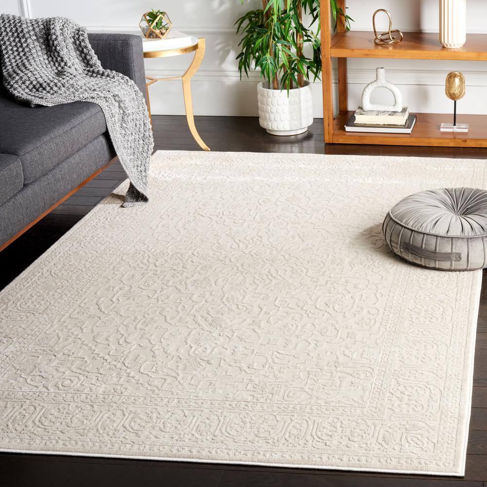 Creme and Ivory Floral Synthetic 4' x 6' Area Rug