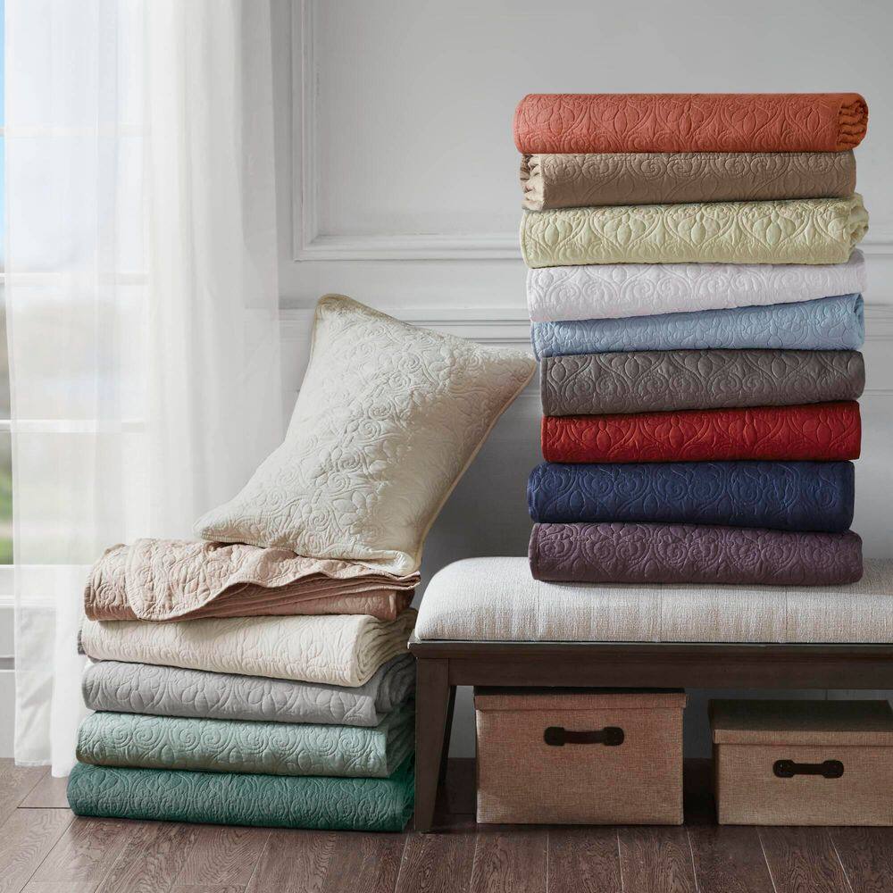 Clay Red King Microfiber Reversible Bedspread Set