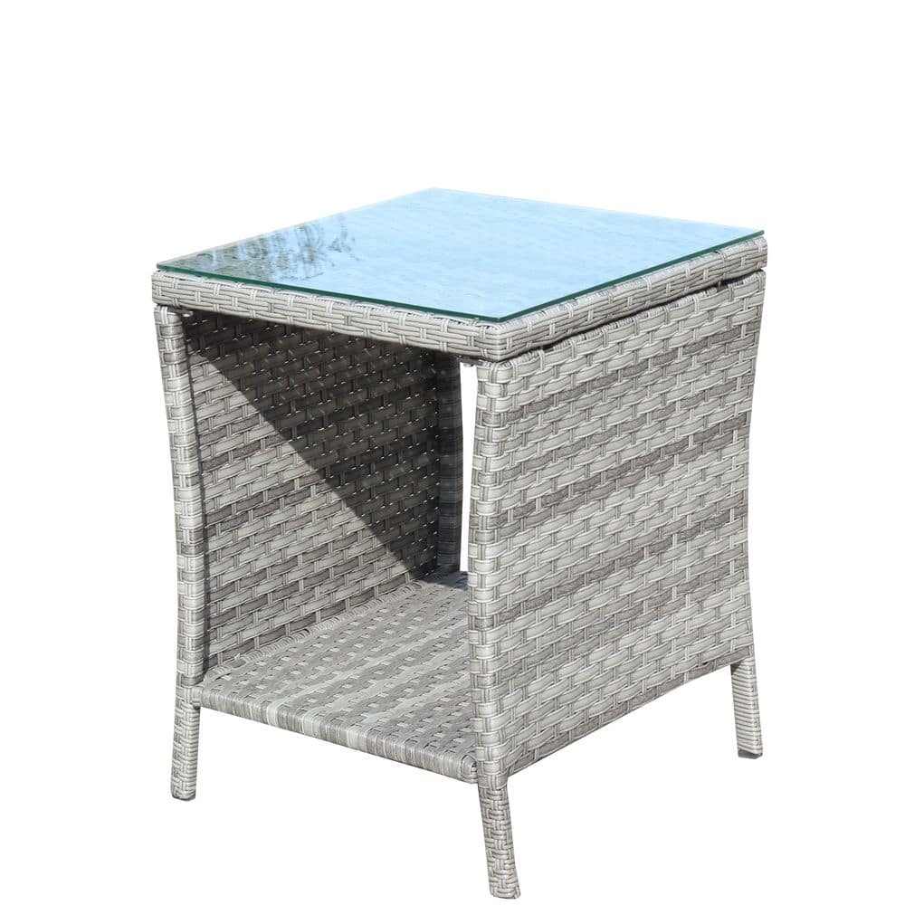 19 in. Wicker Outdoor Patio Furniture 1-Coffee Table with Clear Tempered Gl