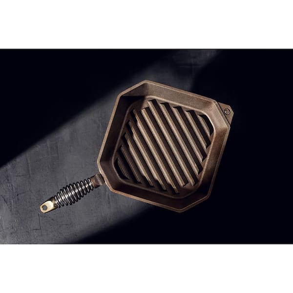 https://images.thdstatic.com/productImages/acd41469-06ff-4541-b8f8-1a79e6b7a404/svn/iron-patina-finex-grill-pans-g10-10001-e1_600.jpg