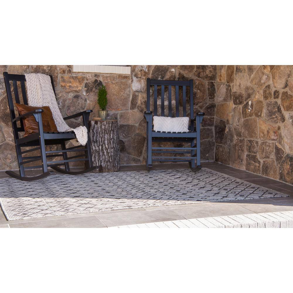 Light Gray/Blue Synthetic 4' x 6' Outdoor Trellis Rug