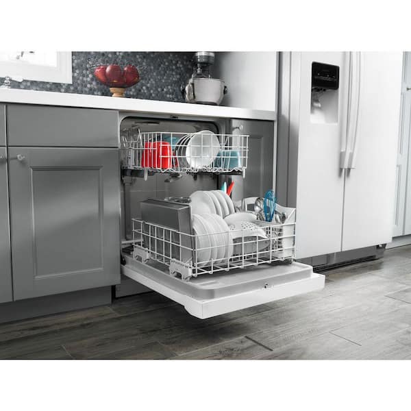 Amana Front Control BuiltIn Tall Tub Dishwasher in White ADB1400AGW
