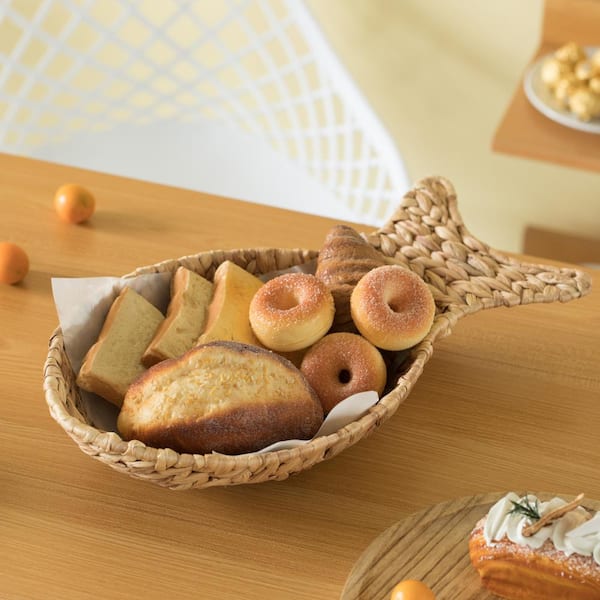 Vintiquewise Natural Decorative Woven Water Hyacinth Fish Design Tray