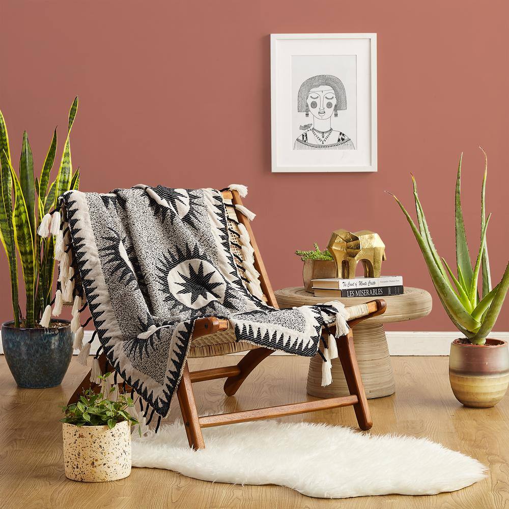 Soleil Cream and Black Polyester Acrylic Throw Blanket with Tassels
