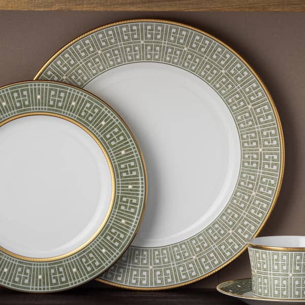 Noritake Infinity Green Gold 11 in. (Green) Bone China Dinner