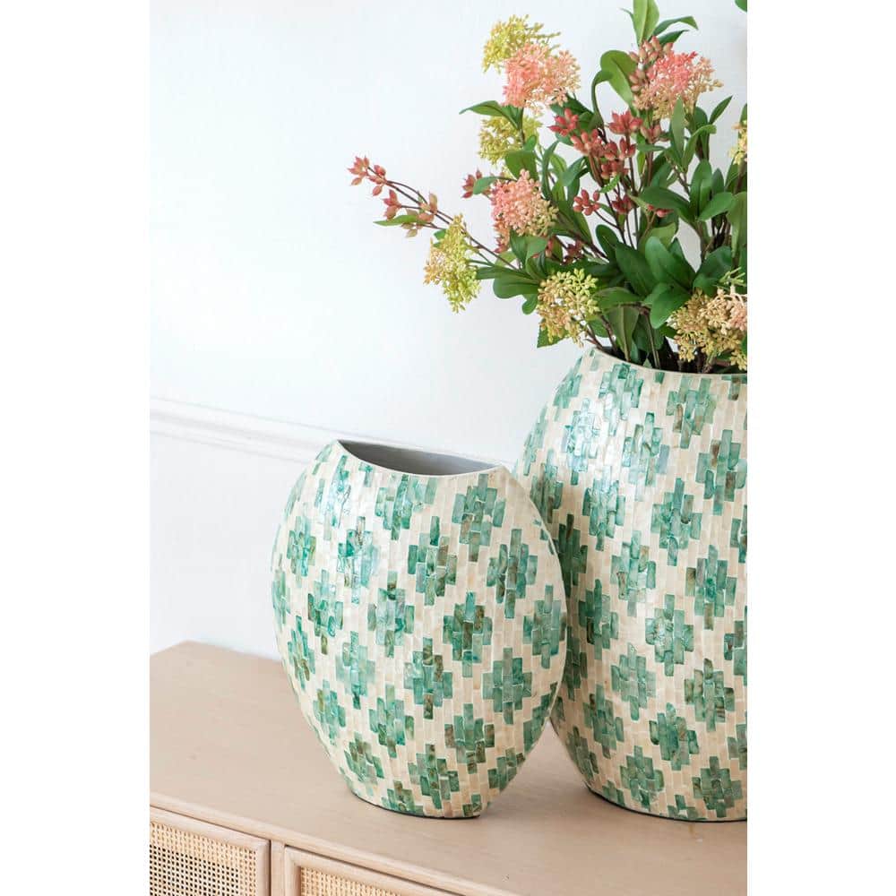 Small Green and Tan Capiz Diamond Pattern Vase