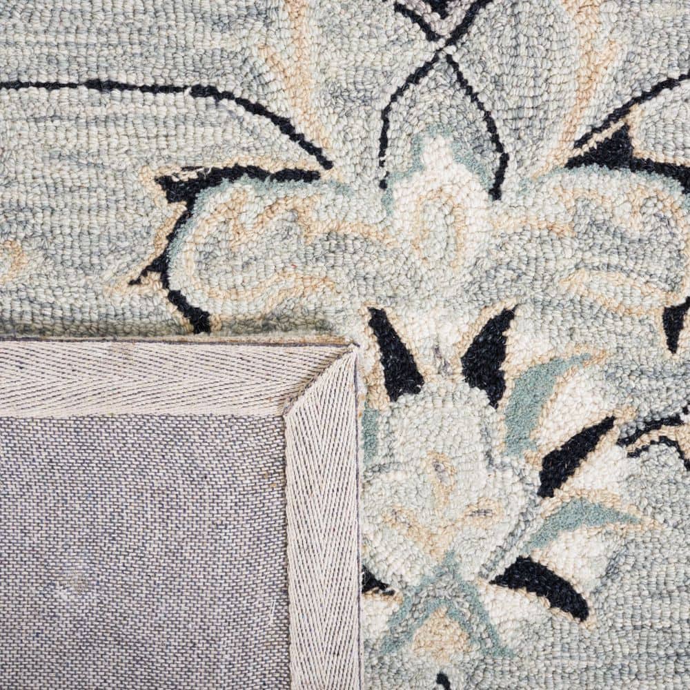 Handmade Tufted Wool Round Rug in Warm Gray, 59"