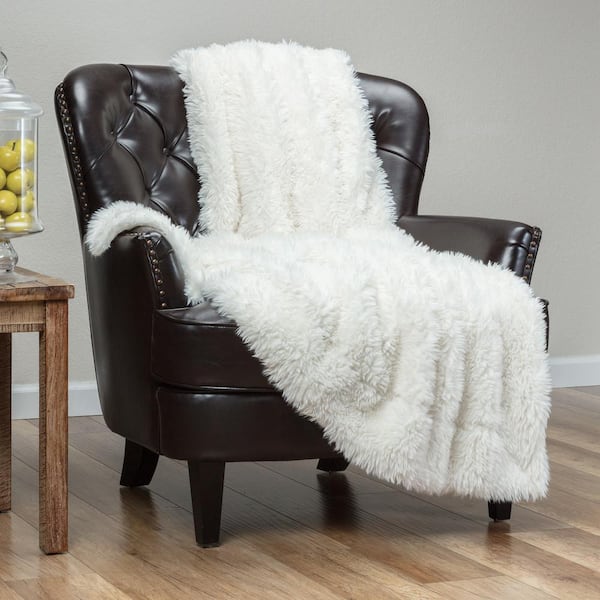 Tusicon Alabaster Faux Fur Polyester Longfur Throw Blanket, 50 x 65 in.