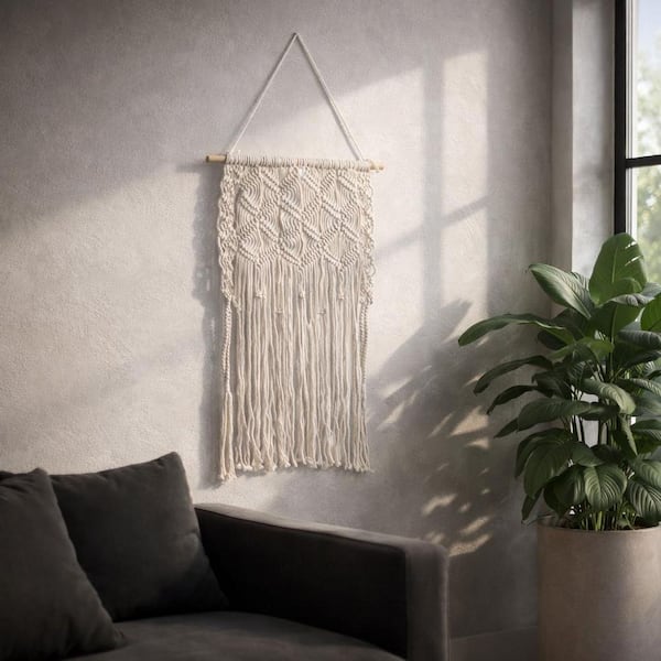 Liv & Skye Ivory 20 in. x 18 in. Woven Jute Macrame Hanging