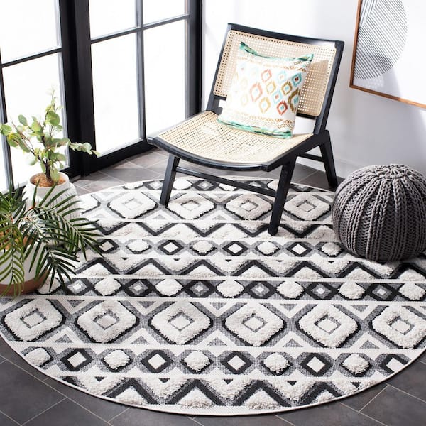 Cottage Ivory/Black 7 ft. x 7 ft. Diamond High-Low Indoor/Outdoor Round Area Rug