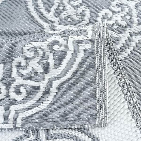Marrakech Gray White 5 ft. x 7 ft. Reversible Recycled Plastic Indoor/Outdoor Area Rug-Floor Mat