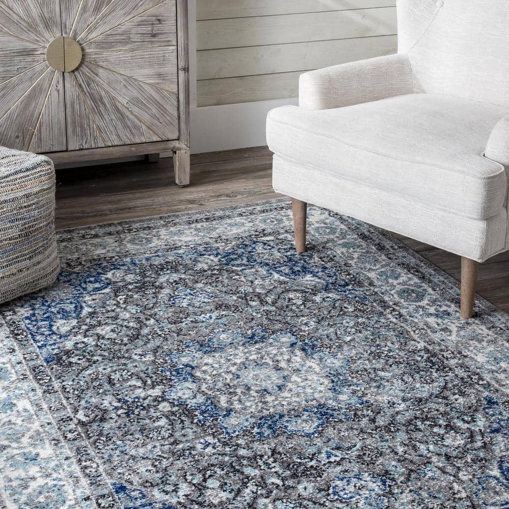 Reversible Dark Gray Synthetic 4'x6' Persian-Inspired Area Rug