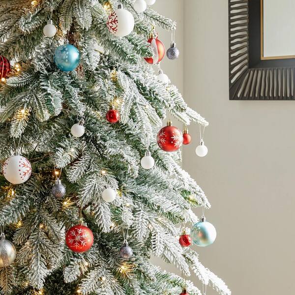 home　7/2/5 Glitzhome 7 ft. Deluxe Pre-Lit Flocked Pine Artificial