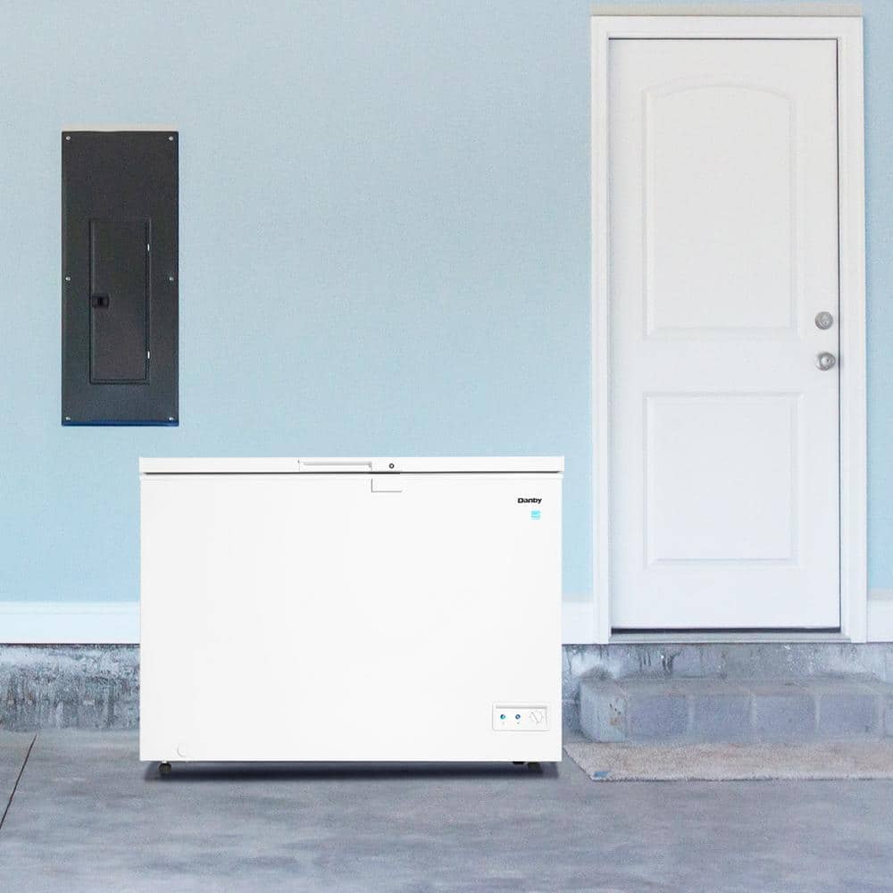 Danby 10 cu ft White Energy Star Chest Freezer