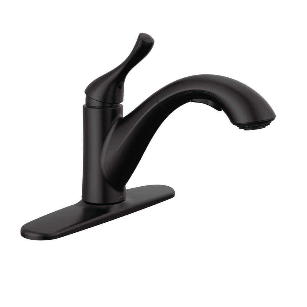 Delta Grant Single-Handle Pull-Out Sprayer Kitchen Faucet in Matte