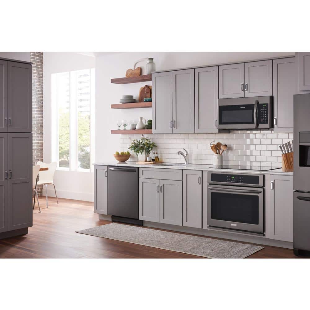 Spot Resist Stainless Single-Handle Pull-Out Kitchen Faucet