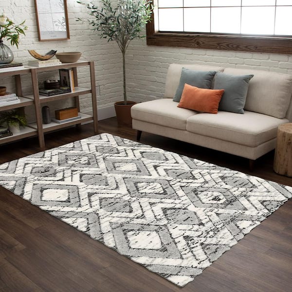 Bazaar Vadoma Grey 7 ft. 10 in. x 10 ft. Geometric Area Rug
