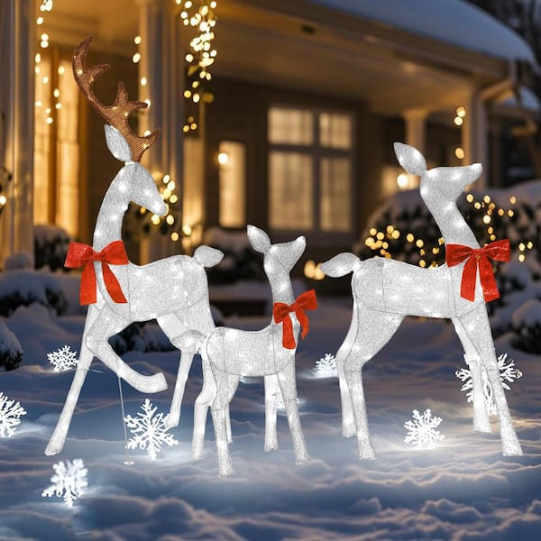 3-Pieces Outdoor Christmas Decoration Reindeer Family Yard Decoration with Cool White LED Lights