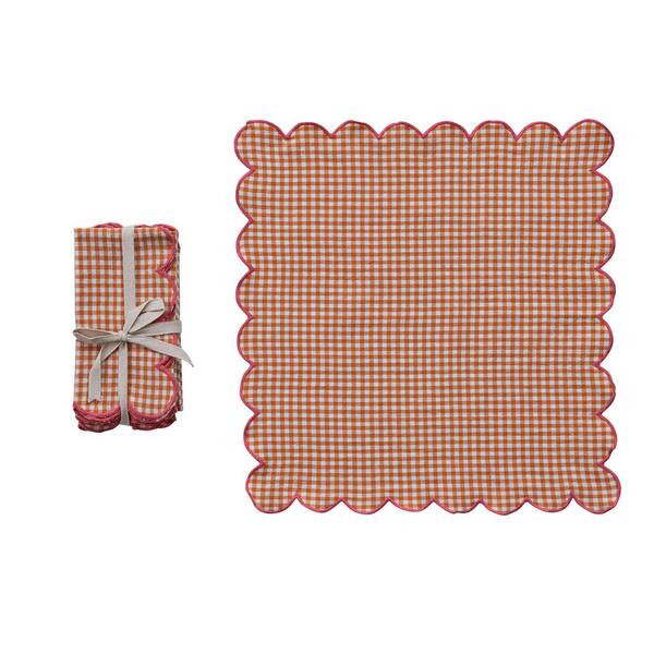 18 in. W x 0.3 in. H White and Pink Check Pattern Cotton Scalloped Napkins (Set of 4)
