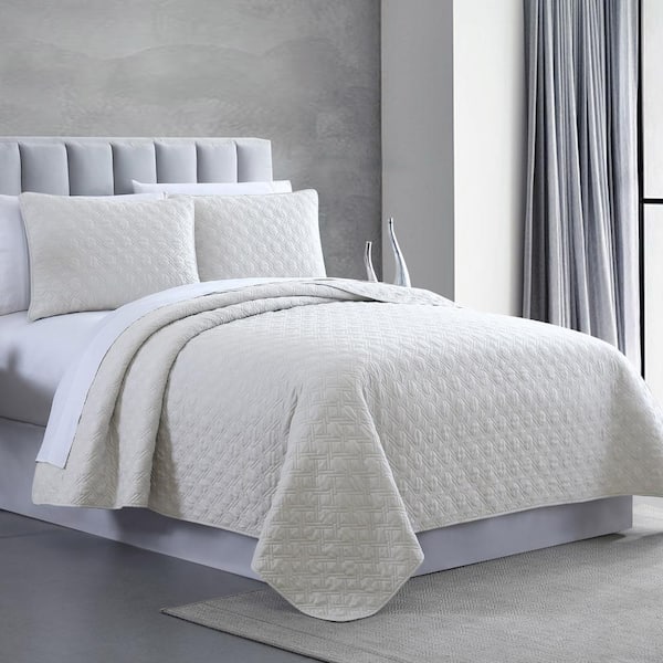 MODERN THREADS 3-Piece White Queen Enzyme Washed Diamond Link Microfiber Quilted Coverlet Set