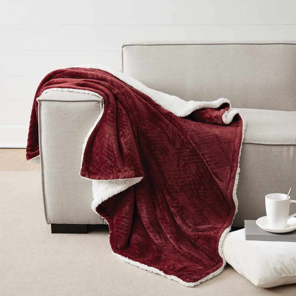 Carved Faux Fur Polyester Red 50 x 70 Throw