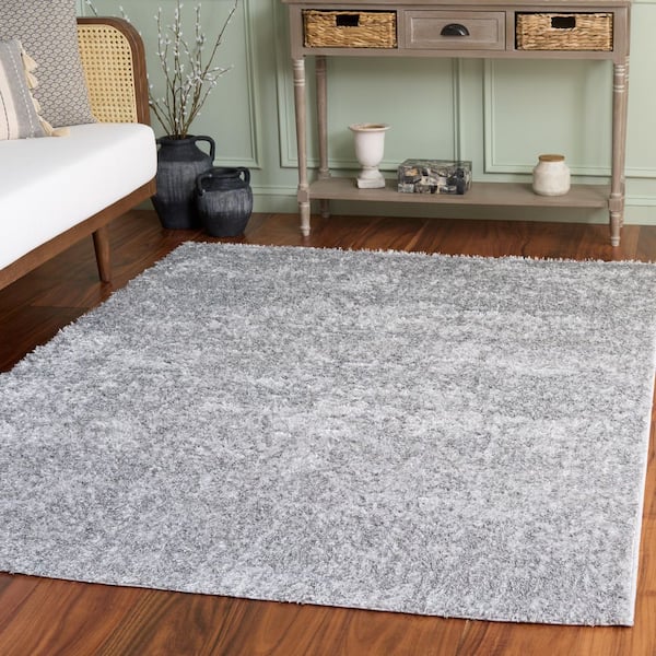 SAFAVIEH Everett Shag 5 ft. x 7 ft. Gray Solid Color Area Rug
