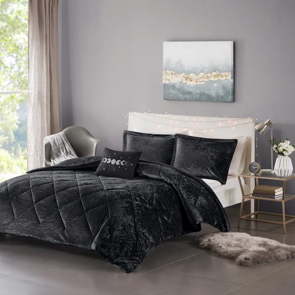 Intelligent Design Isabel 3-Piece Black Velvet Twin/Twin XL Soft Velvet Lustrous Comforter Set with Throw Pillow