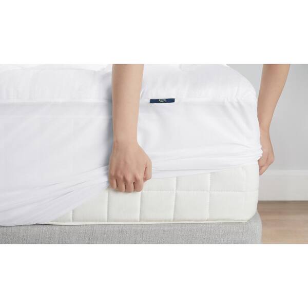 https://images.thdstatic.com/productImages/ae3832d0-6b82-490d-a2e6-9d0f273afe51/svn/serta-mattress-covers-protectors-12411600770-fa_600.jpg