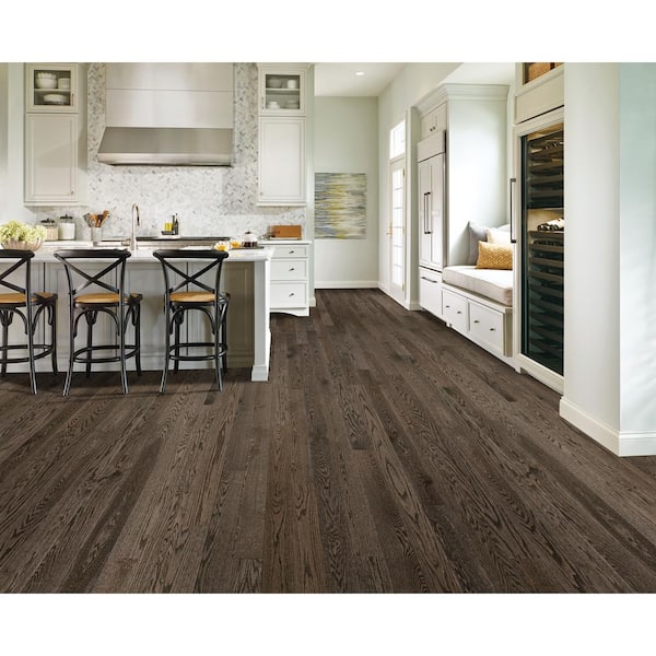 Bruce American Originals Coastal Gray Red Oak 3/4 in. T x 3-1/4 in. W Smooth Solid Hardwood Flooring (22 sq.ft./ctn)