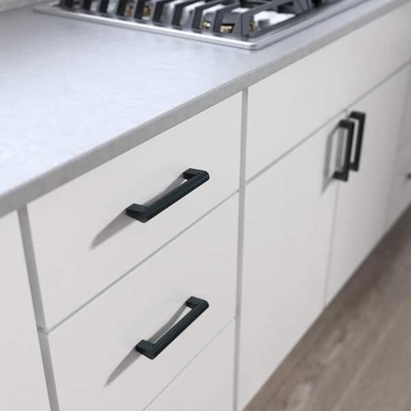 Stratford 5-1/16 in. (128 mm) Modern Matte Black Cabinet Drawer Bar Pull