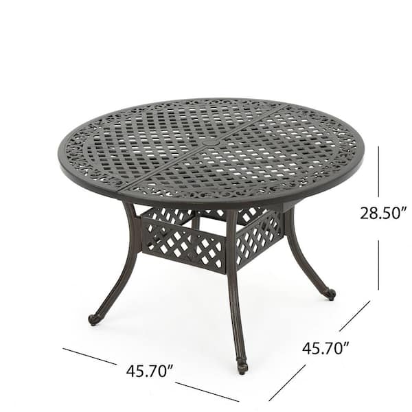 Extra large round outdoor dining online table