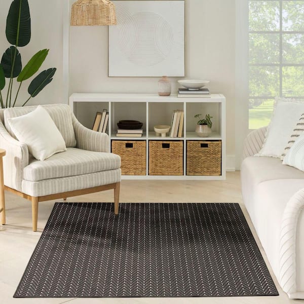 Horizon Black 5 ft. x 7 ft. Indoor/Outdoor Geometric Contemporary Area Rug