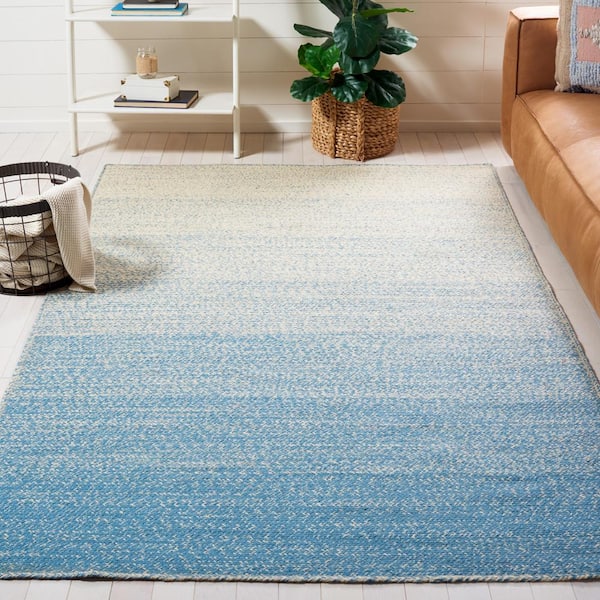Natural Fiber 4 ft. x 6 ft. Natural/Light Blue Ombre Area Rug