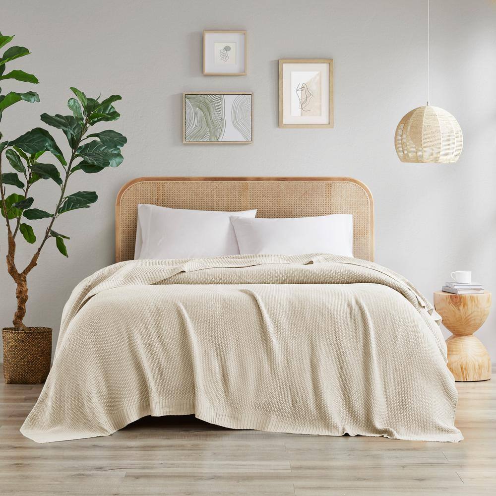 Ivory Twin Knitted Acrylic Machine Washable Blanket