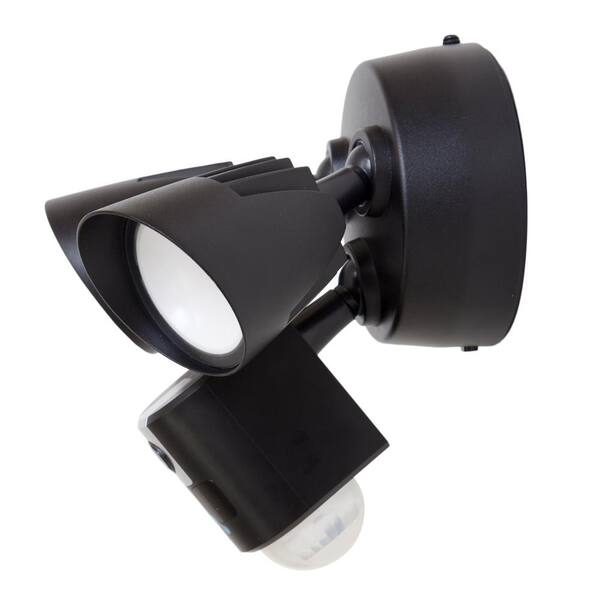 momentum aria floodlight