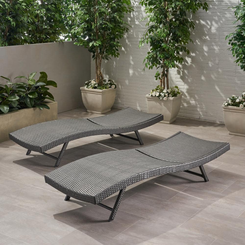 Gray Wicker Outdoor Adjustable Chaise Lounge with Iron Frame