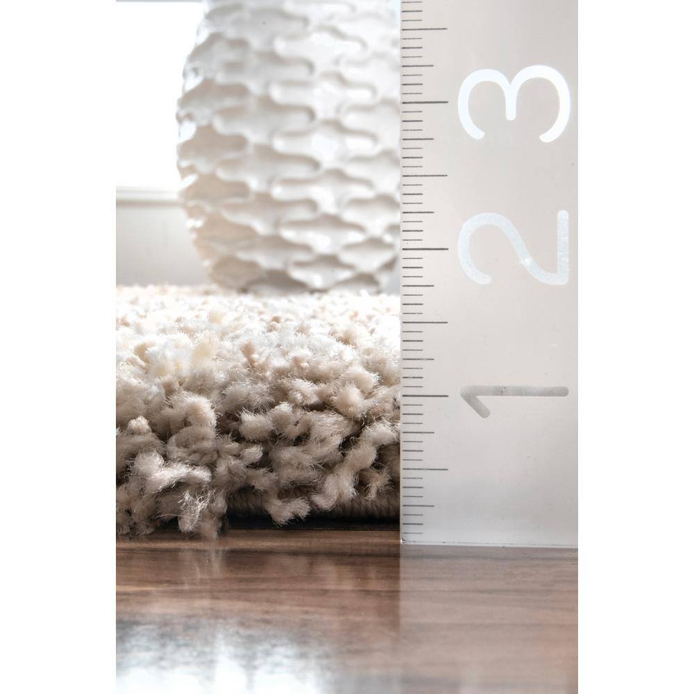 Cream Chevron Shag 5' x 8' Reversible Area Rug