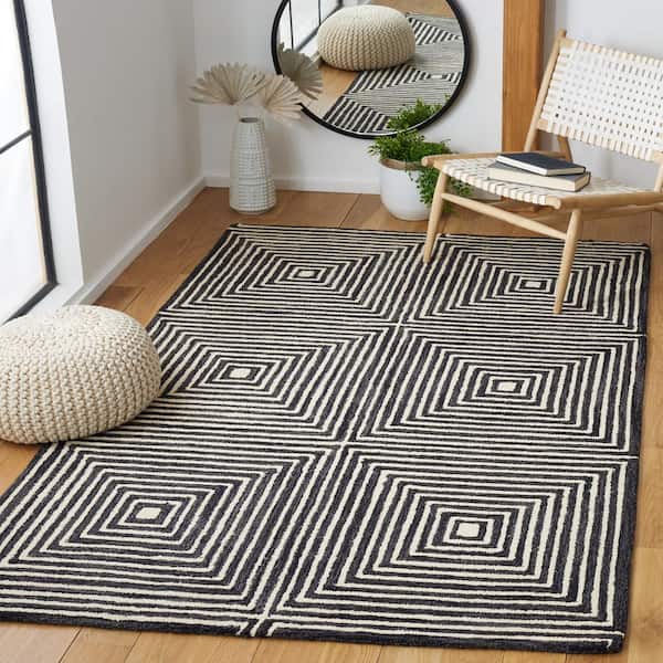 Metro 5 ft. x 5 ft. Black/Beige Geometric Squares Square Area Rug