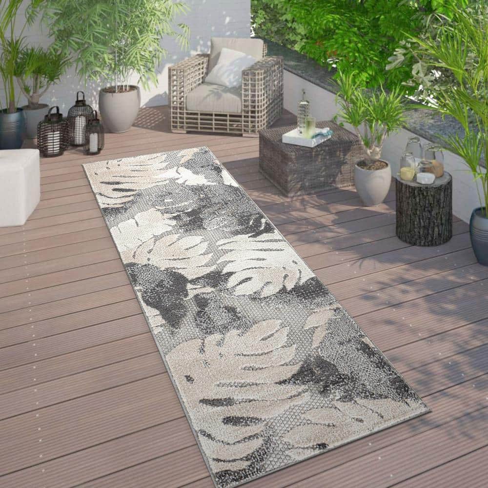 Gray Floral Palm Leaves Synthetic Indoor/Outdoor Runner Rug 2' x 7'