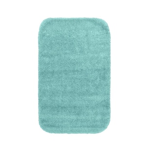 Traditional Sea Foam 24 in. x 40 in. Washable Bathroom Accent Rug