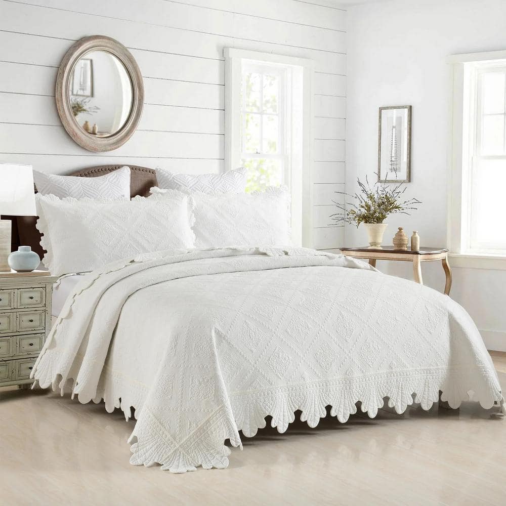 King White Cotton Reversible Bedspread Set