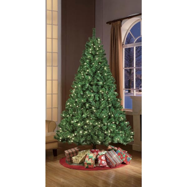 Puleo International 7.5 ft. Pre-Lit Stonehill Pine with 700 Clear Lights