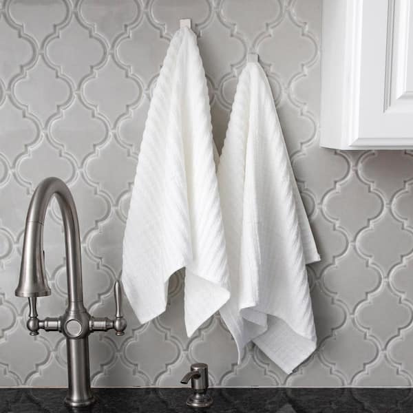 https://images.thdstatic.com/productImages/aef9ab62-7744-451b-a906-9d2f0600dcc8/svn/whites-ritz-kitchen-towels-012988-44_600.jpg