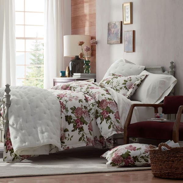 Legends Hotel Victorian Bloom Wrinkle-Free Ivory Multi Sateen Pillowcase (Set of 2)