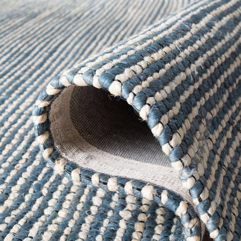 Handmade Marbella Round Blue/Ivory Wool Blend Area Rug, 5' x 8'